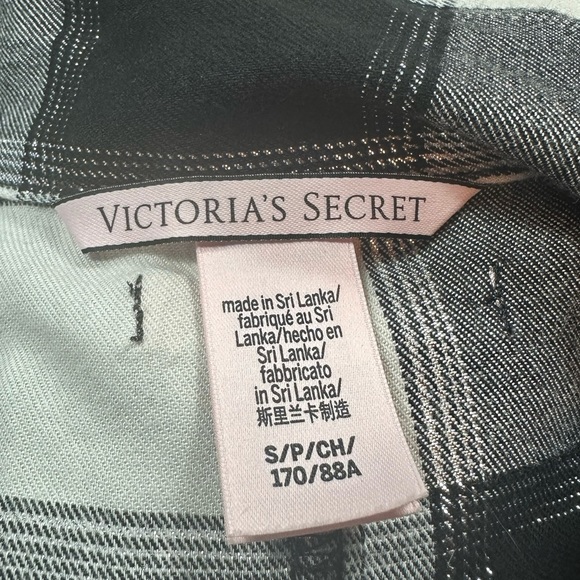 VICTORIA’S SECRET: Black & White Plaid Lounge/ Sleep Romper -Size Small - Picture 7 of 12